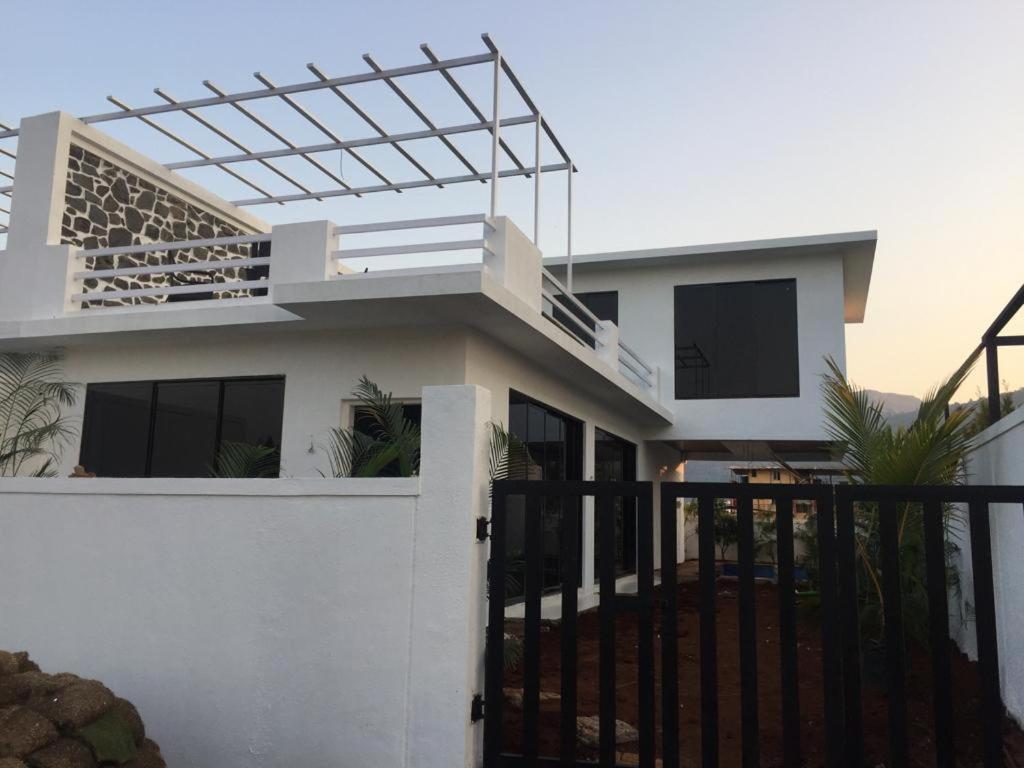 Platinum Villa 3Bhk Лонавала Екстериор снимка