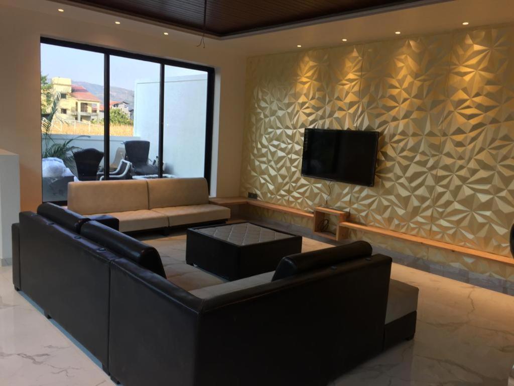 Platinum Villa 3Bhk Лонавала Екстериор снимка