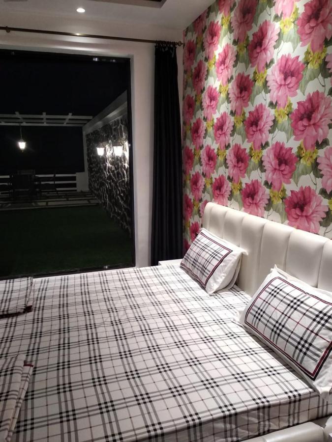 Platinum Villa 3Bhk Лонавала Екстериор снимка