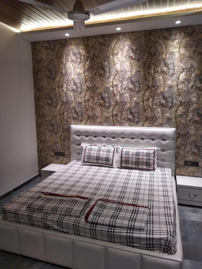 Platinum Villa 3Bhk Лонавала Екстериор снимка